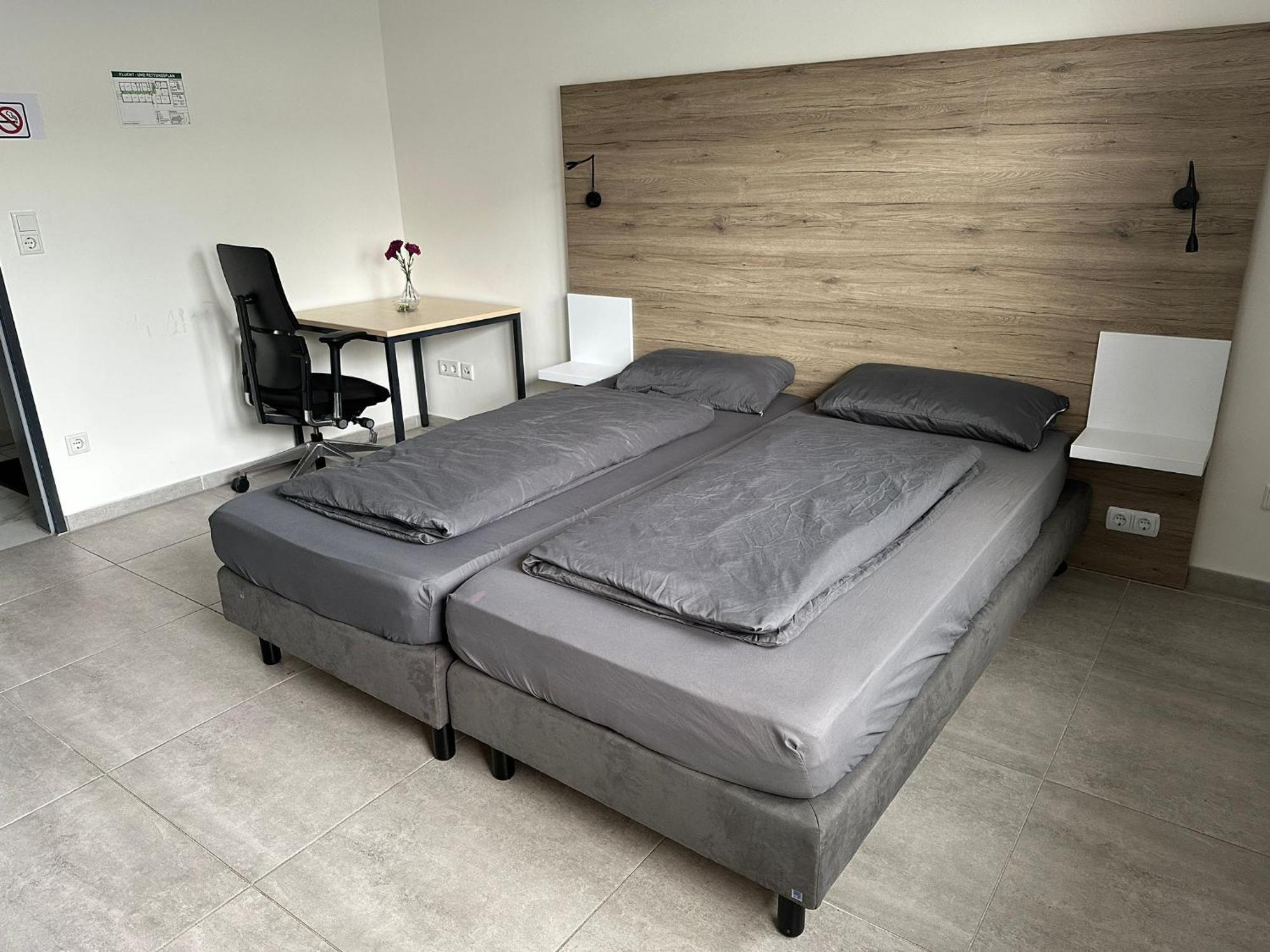 Mk Hostel Oyten - Free Wifi & Parking - 24H Check-In Esterno foto