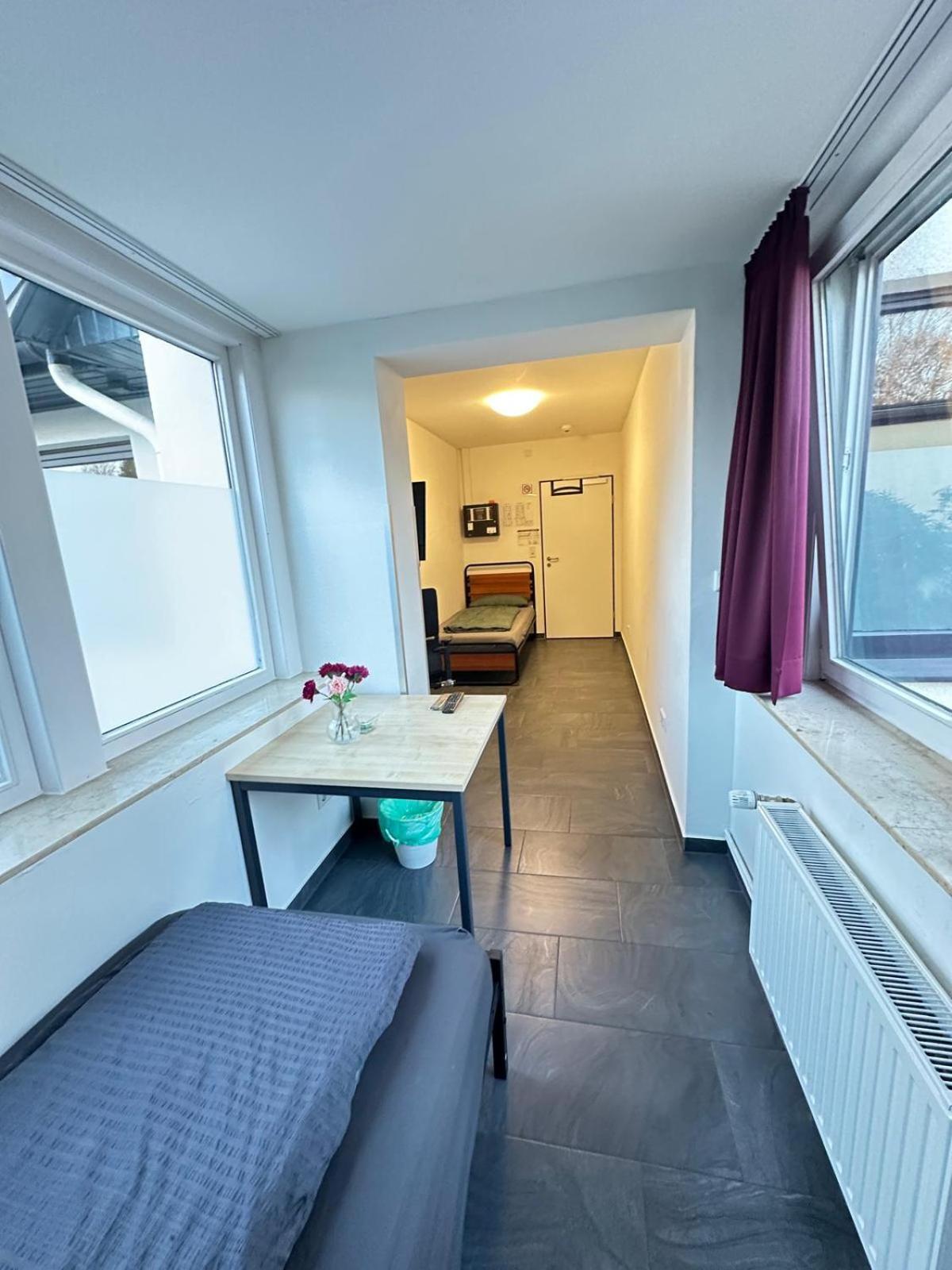 Mk Hostel Oyten - Free Wifi & Parking - 24H Check-In Esterno foto