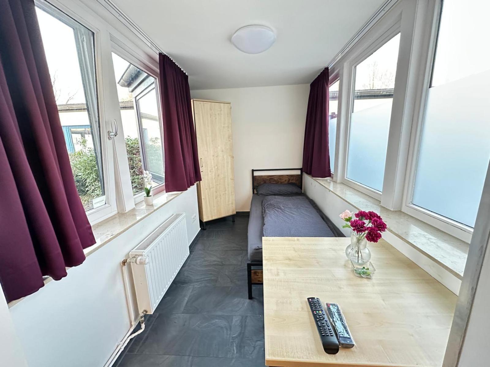 Mk Hostel Oyten - Free Wifi & Parking - 24H Check-In Esterno foto