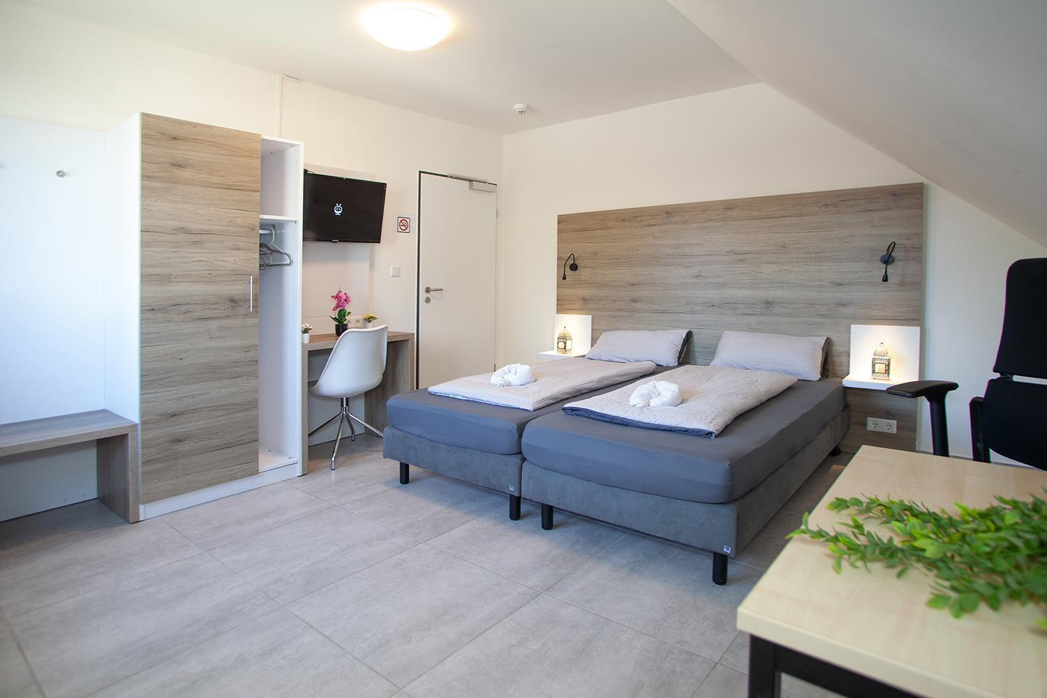 Mk Hostel Oyten - Free Wifi & Parking - 24H Check-In Esterno foto